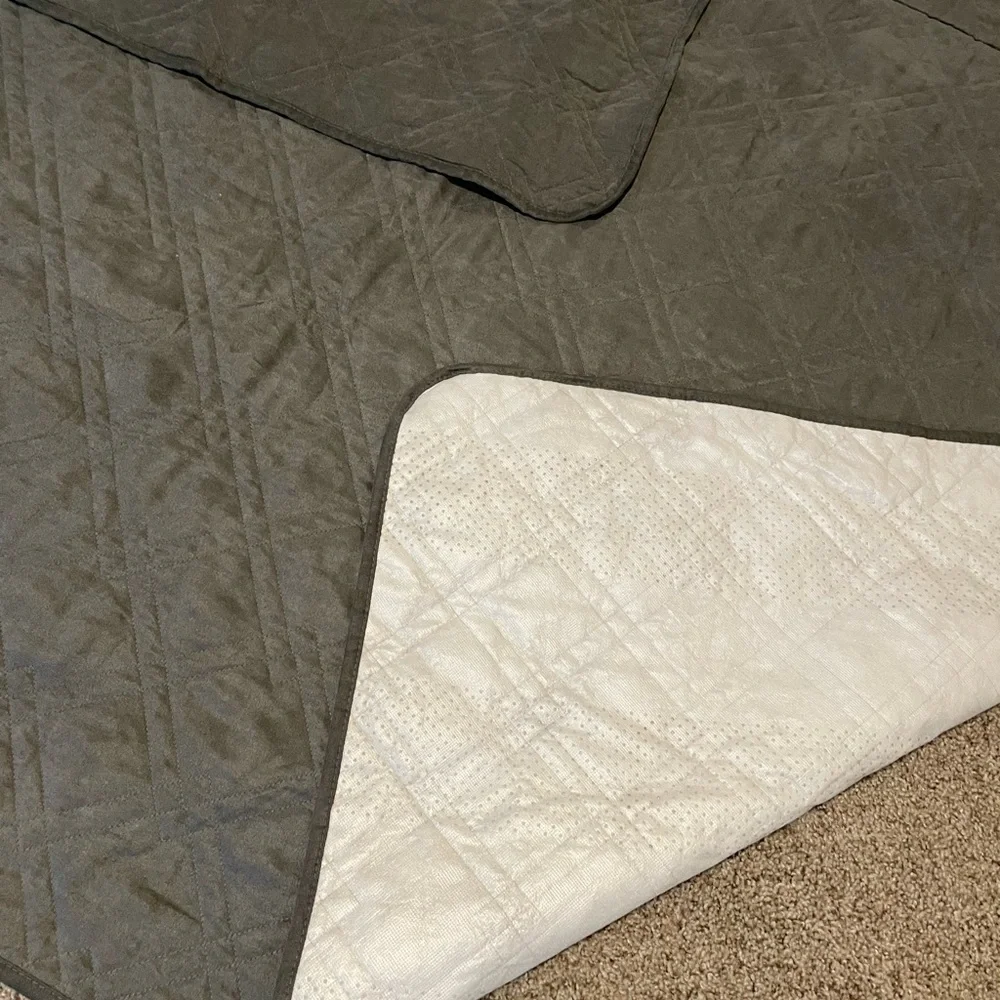 Sofa protectors for pets - Picture 3 of 3